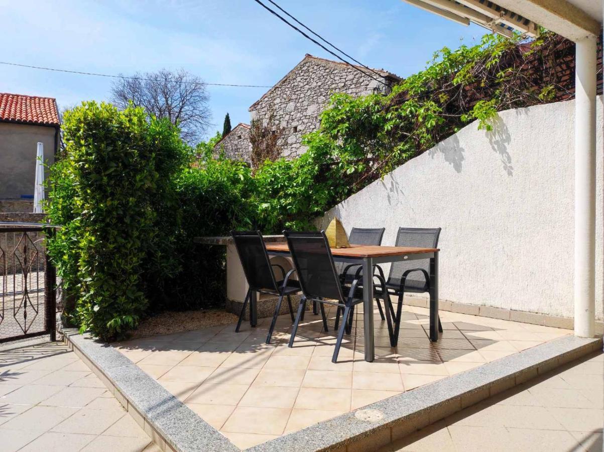 Apartment Rose Krk Town Exterior photo