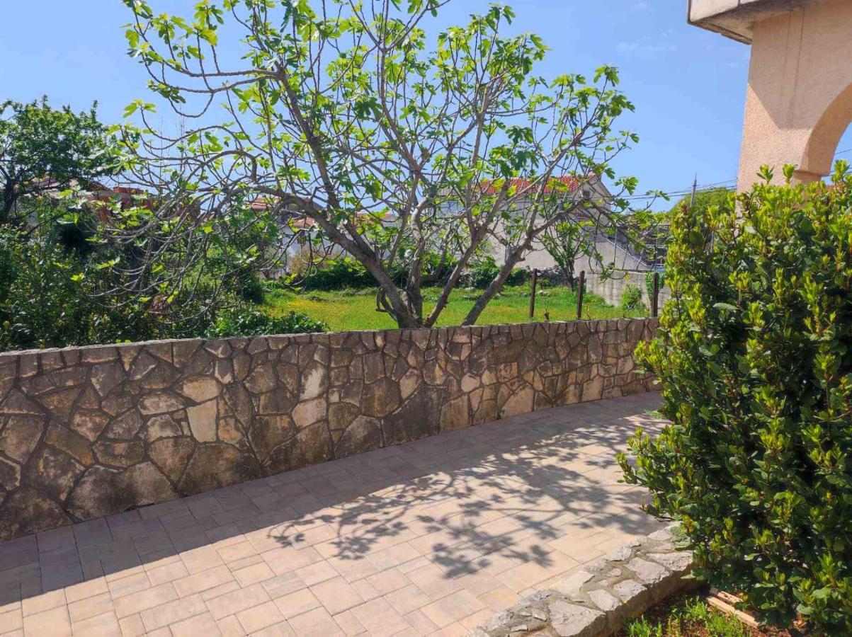 Apartment Rose Krk Town Exterior photo